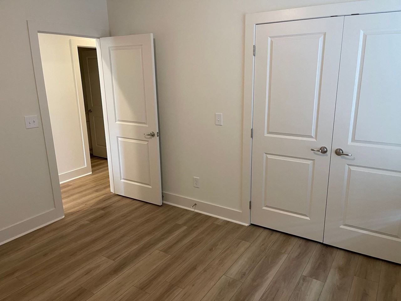 604 Martin L King Blvd - Photo 5 of 11