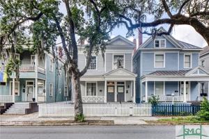 featured image of 109 W 37th St