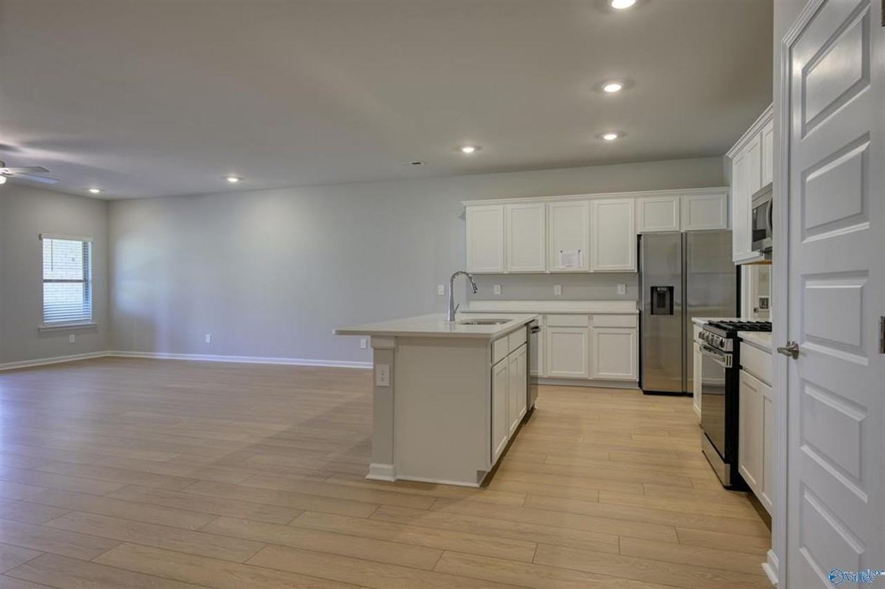 6008 Gardner Maples Dr - Photo 5 of 17