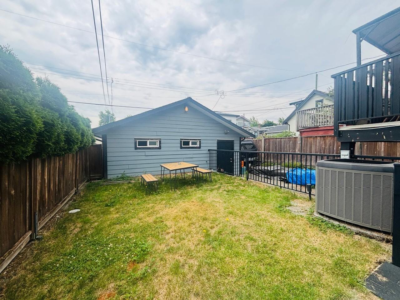 2629 6th Ave E - Photo 5 of 44