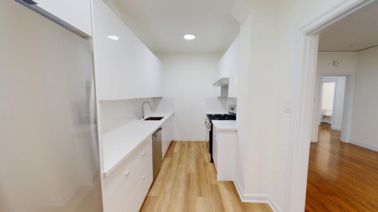 800 Duboce Avenue - Photo 4 of 22