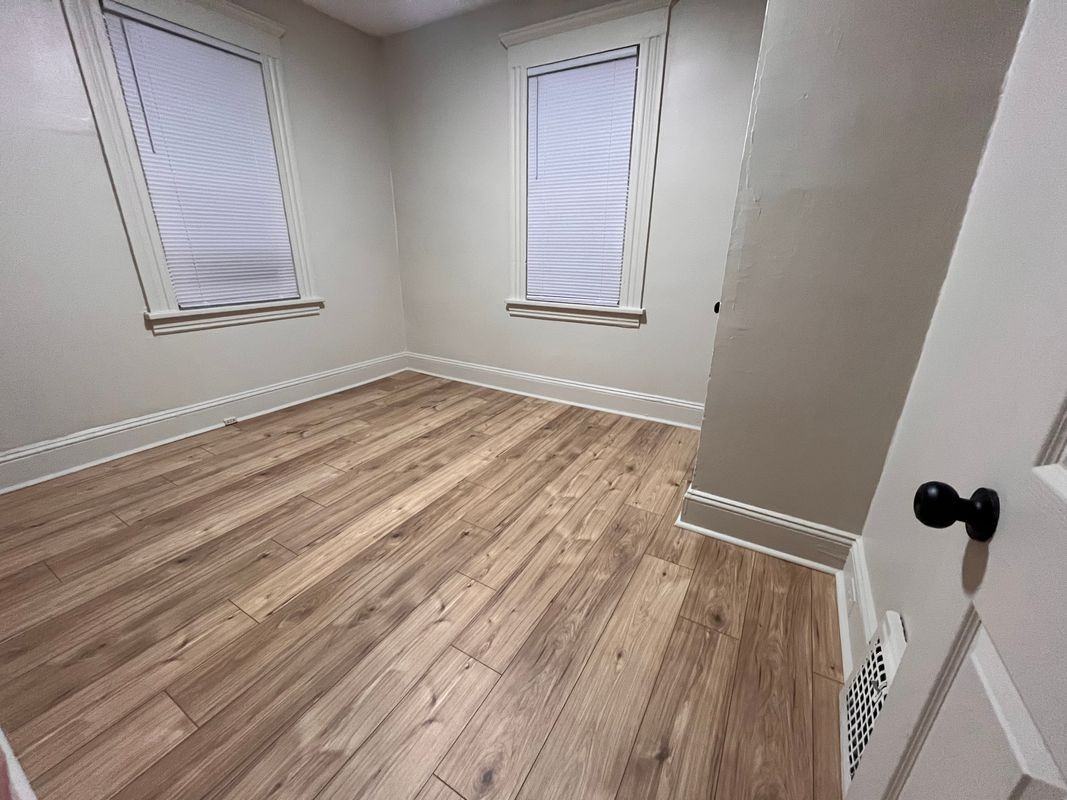196 Avon St - Photo 7 of 14