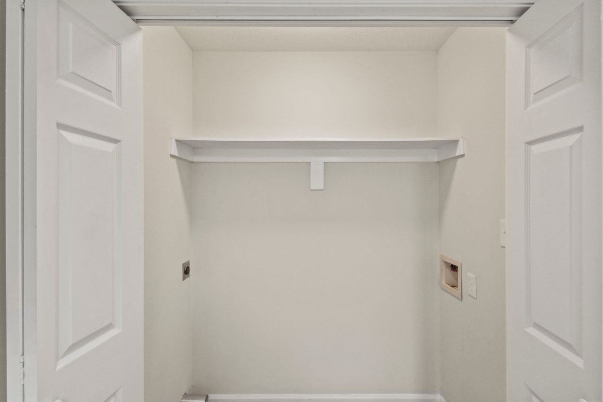 424 Ridgefield Ave - Photo 6 of 16