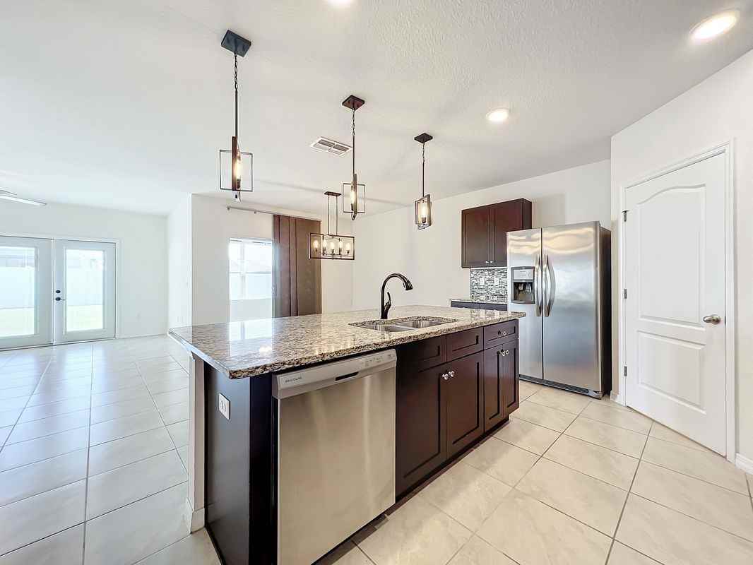 106 St Thomas Dr - Photo 3 of 28