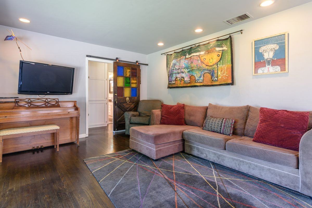 6601 Rubio Ave - Photo 6 of 13