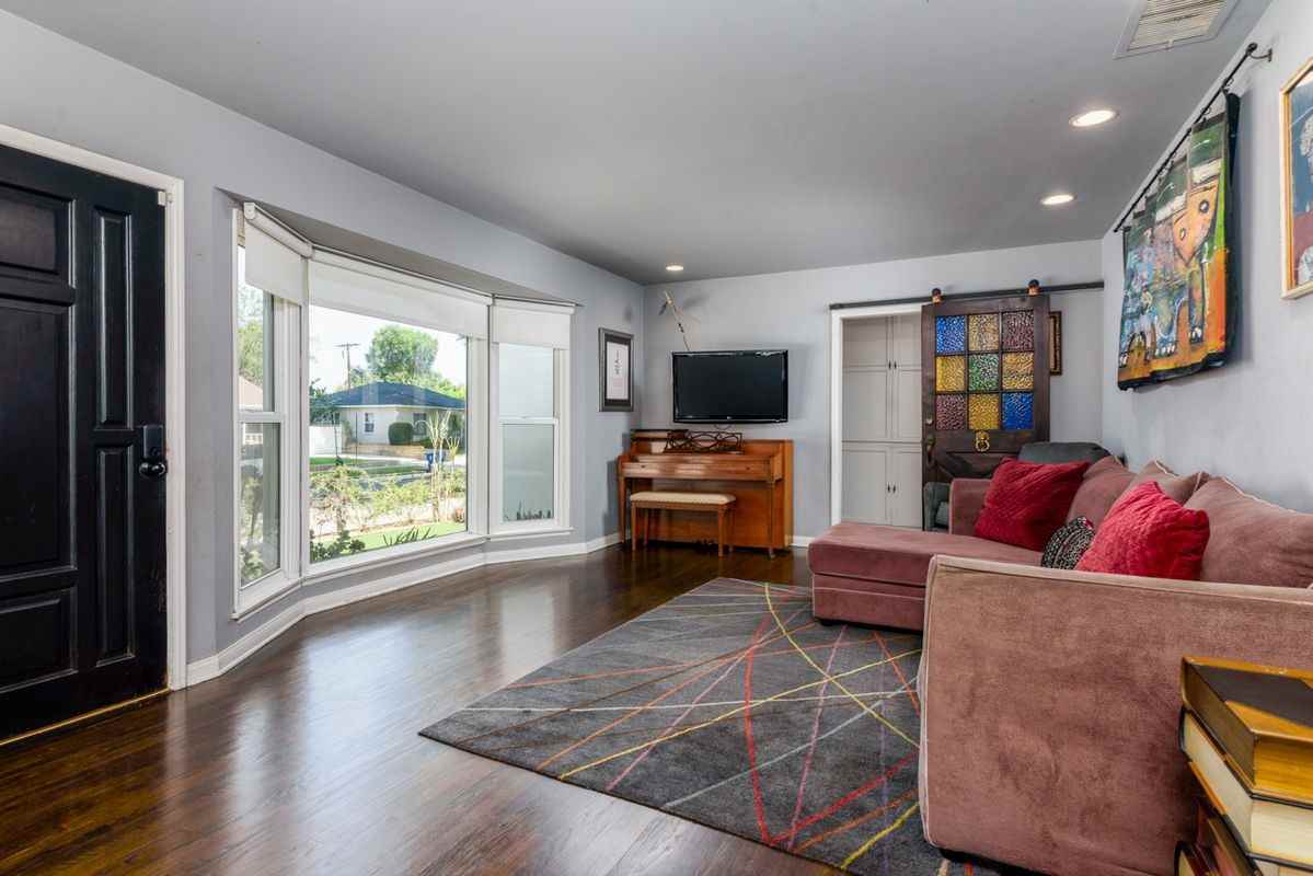 6601 Rubio Ave - Photo 7 of 13