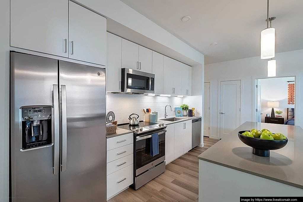 2105 Forum Dr - Photo 5 of 20
