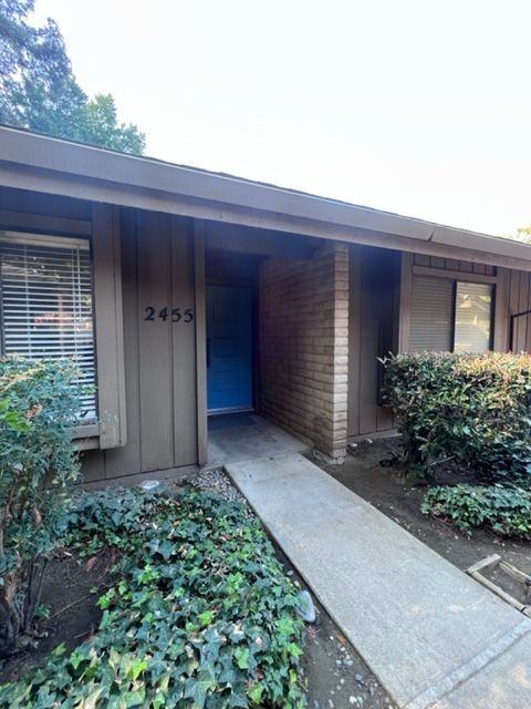 2455 American River Dr - Photo 2 of 34
