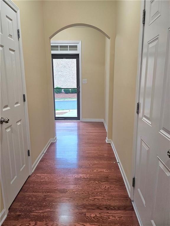 2712 Beynon Ln - Photo 3 of 24