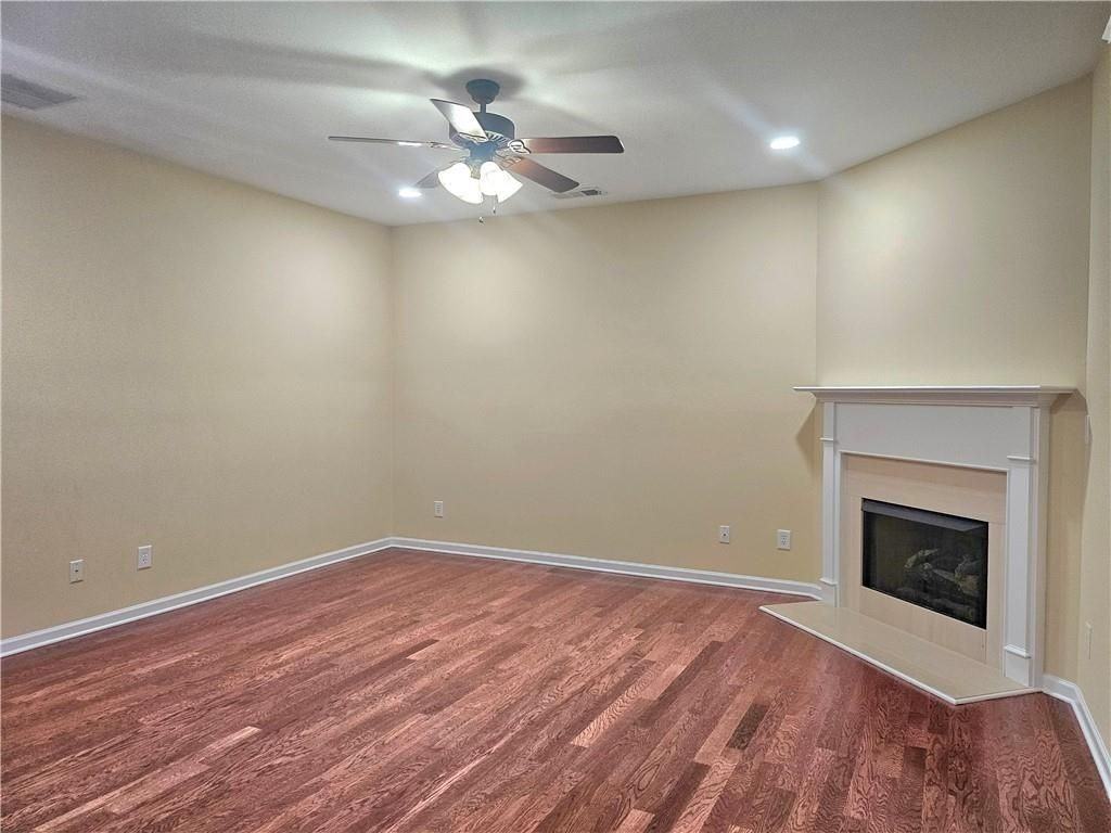2712 Beynon Ln - Photo 6 of 24