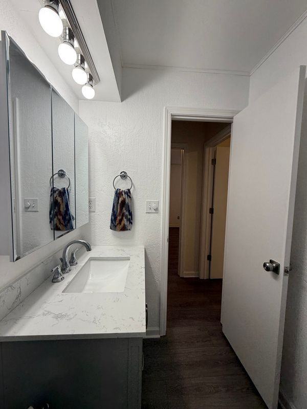 12836 W 67th St - Photo 4 of 37