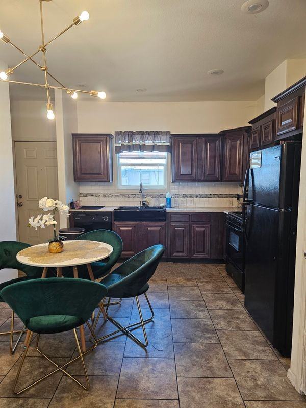2108 S Nelson Dr - Photo 2 of 12