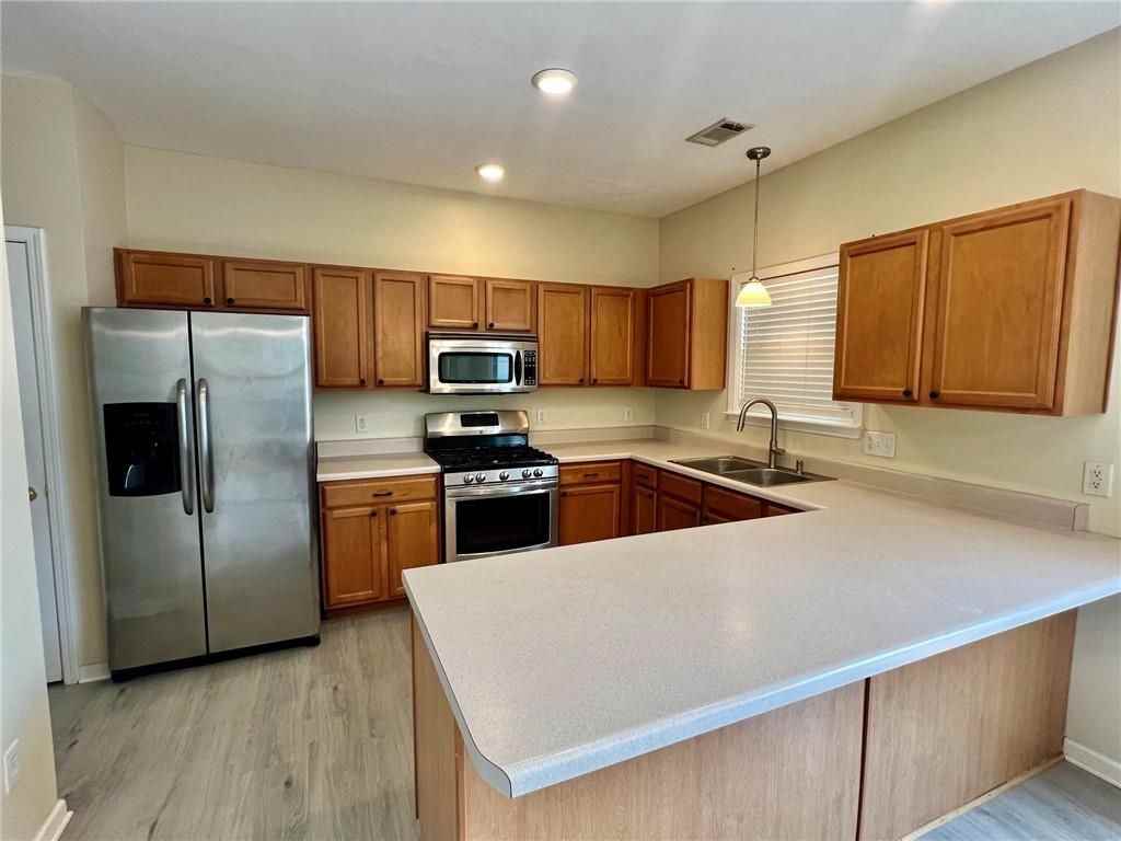 247 Hiawassee Dr - Photo 2 of 13