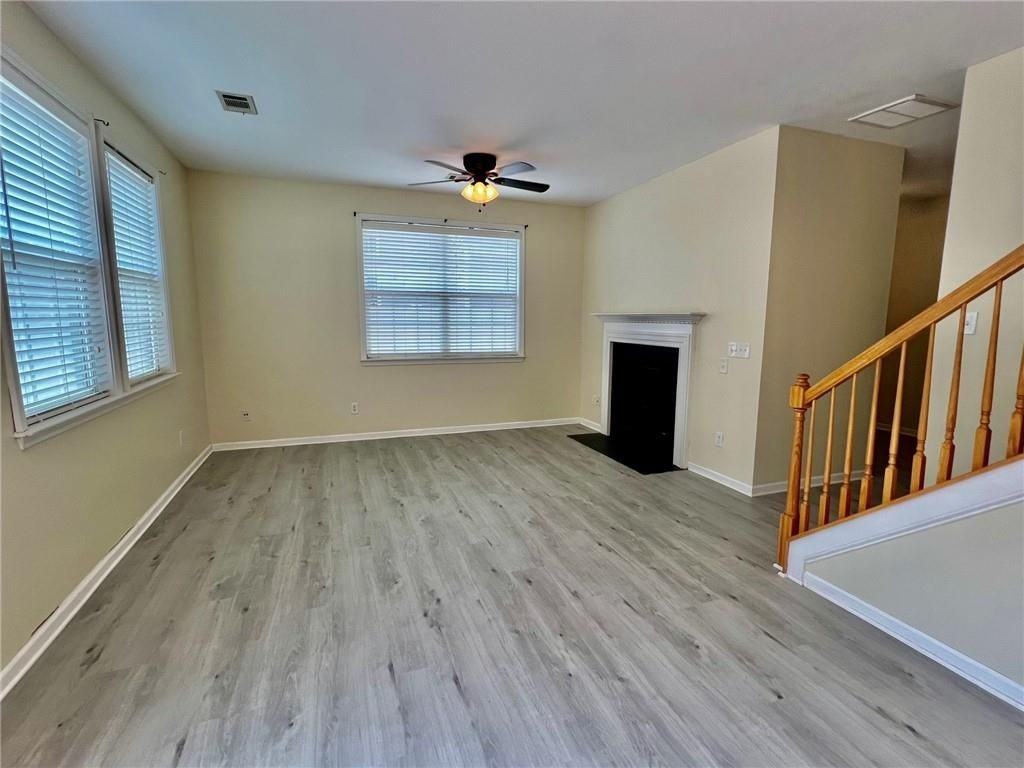 247 Hiawassee Dr - Photo 4 of 13