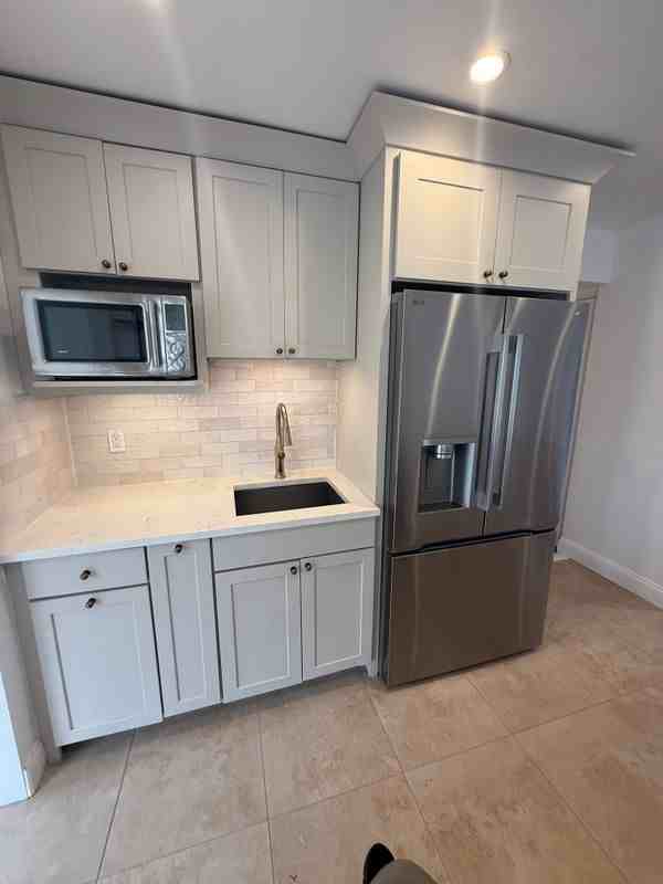 69 Bank St - Photo 2 of 24
