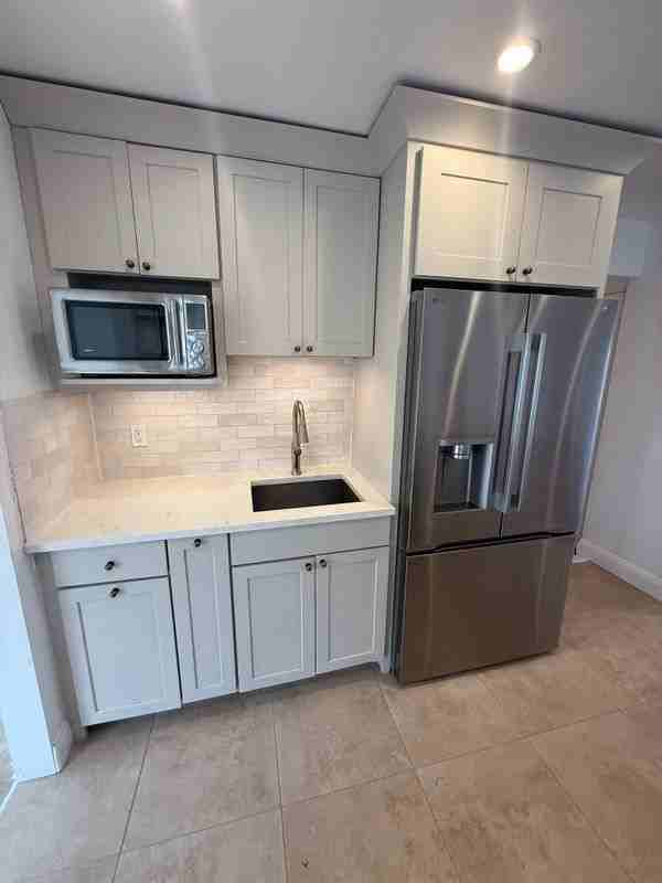 69 Bank St - Photo 4 of 24