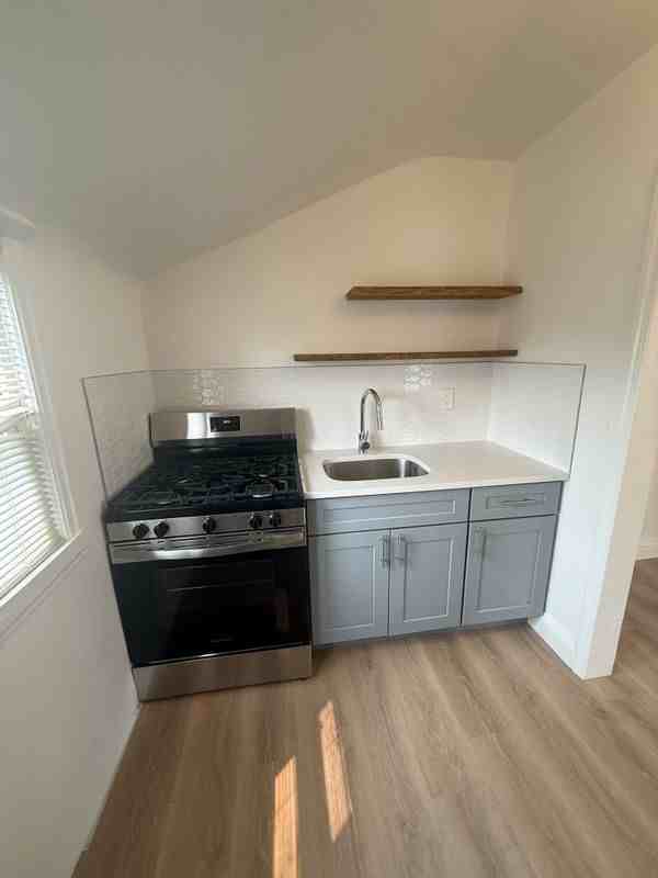 69 Bank St - Photo 3 of 15