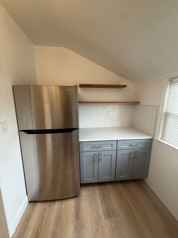 69 Bank St - Photo 4 of 15