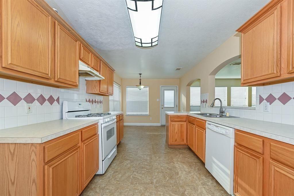 11830 Hueco Tanks Dr - Photo 3 of 5