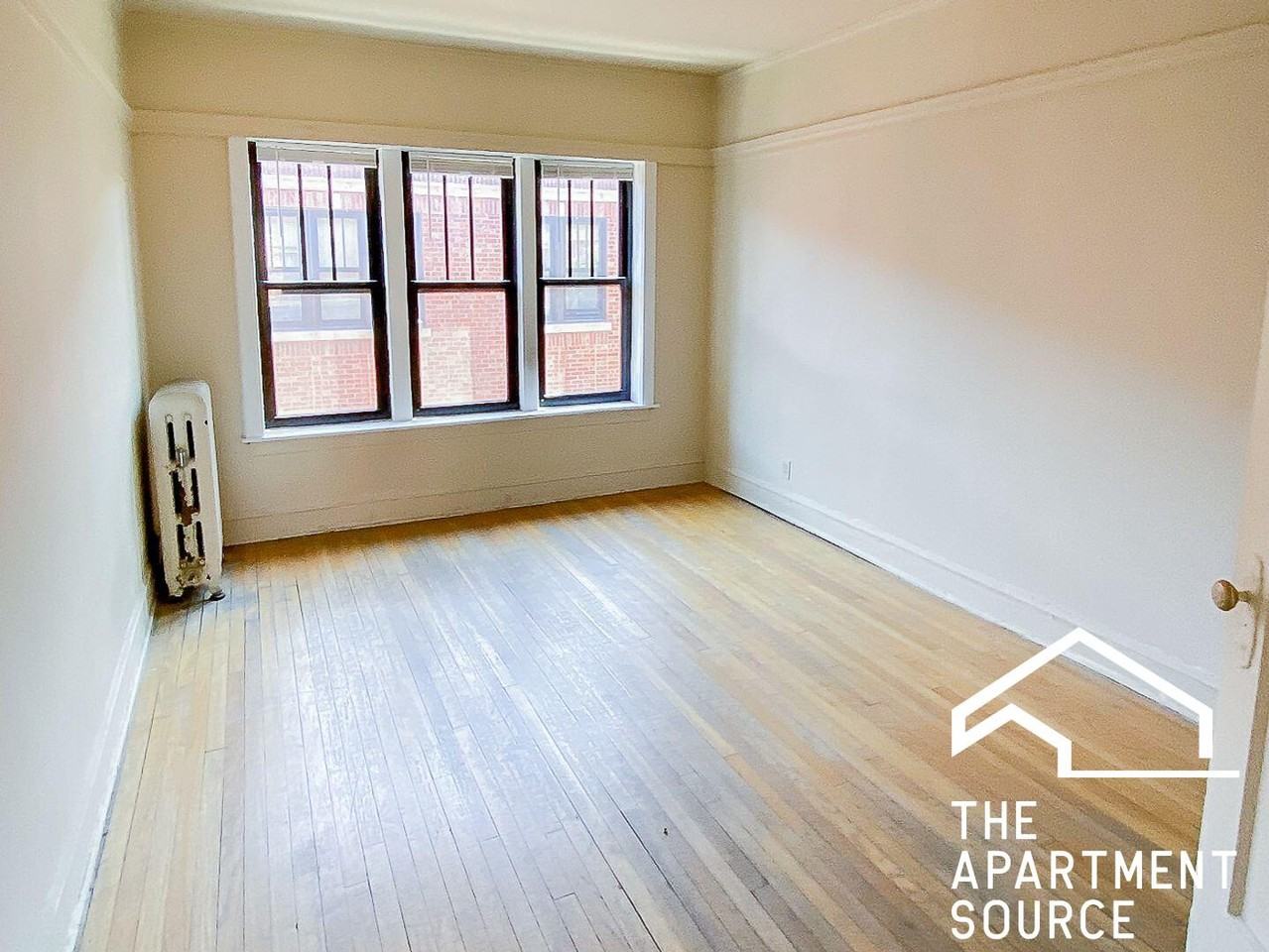 638 W Arlington Pl #53 - Photo 2 of 9