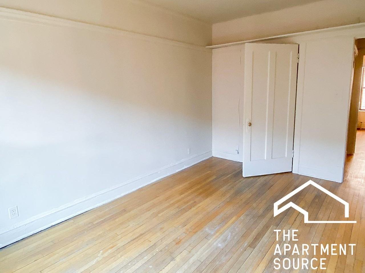 638 W Arlington Pl #53 - Photo 3 of 9