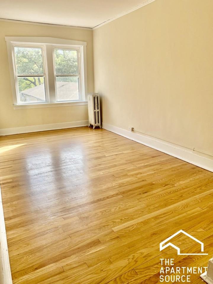 106 Lincoln Ave #1E - Photo 2 of 11