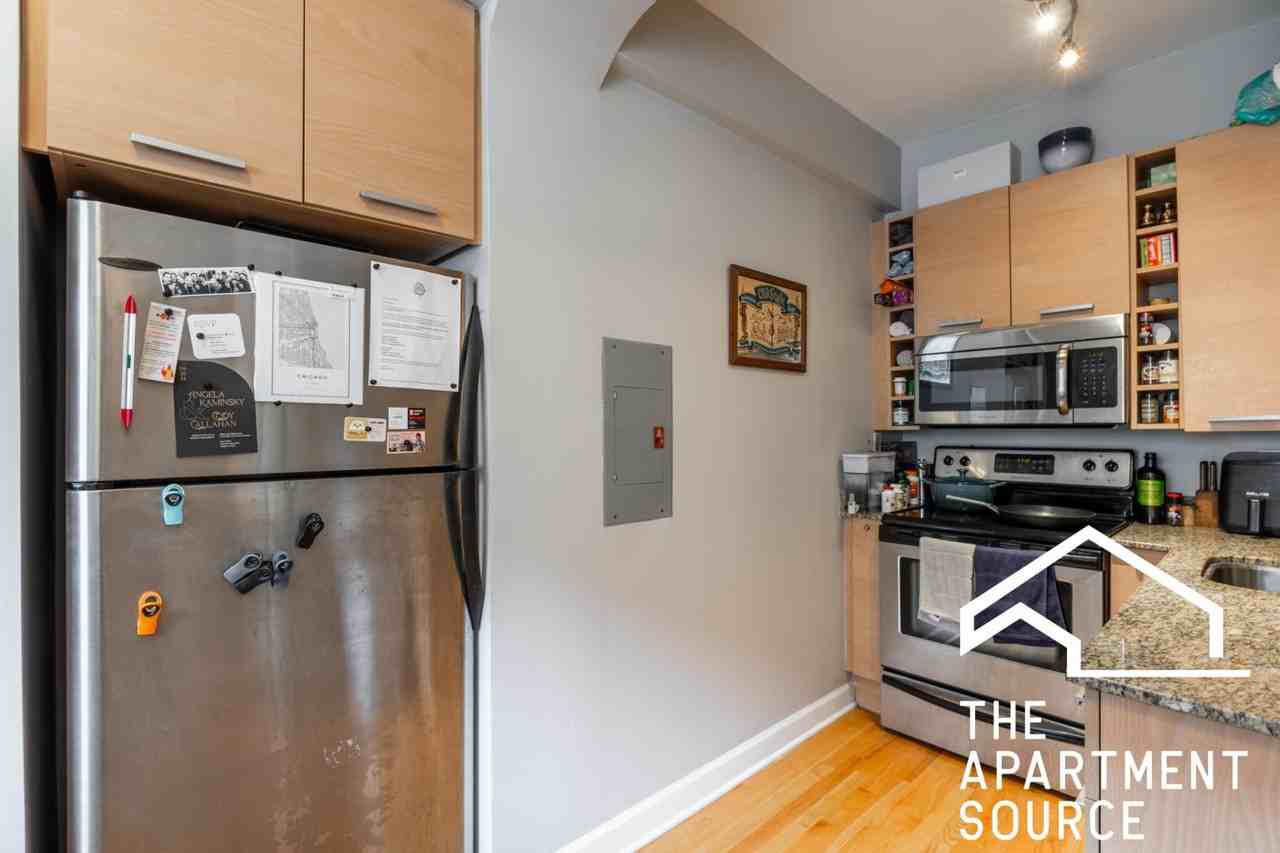 732 W Bittersweet Pl #108 - Photo 2 of 24