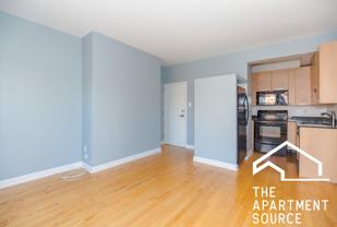 732 W Bittersweet Pl #702 - Photo 1 of 1
