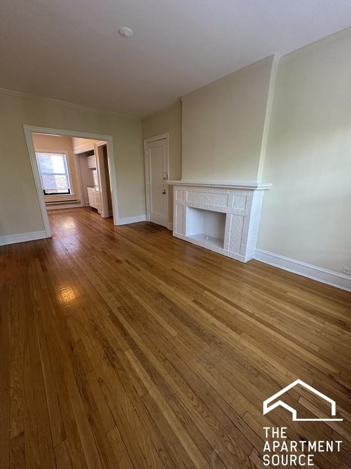 1031 Dempster St #E1 - Photo 3 of 11