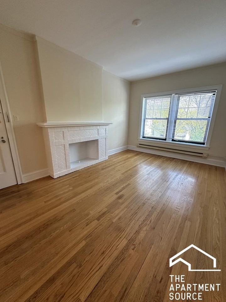1031 Dempster St #E1 - Photo 4 of 11