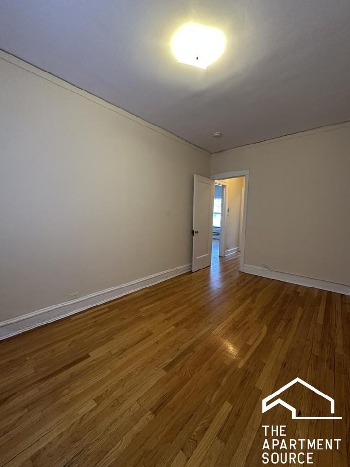 1031 Dempster St #E1 - Photo 7 of 11