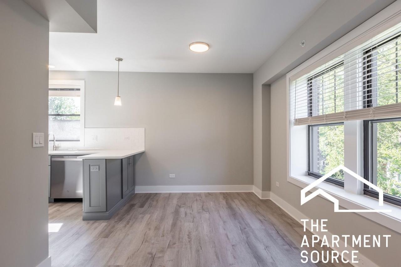 1133 Oak Ave #E1 - Photo 4 of 15