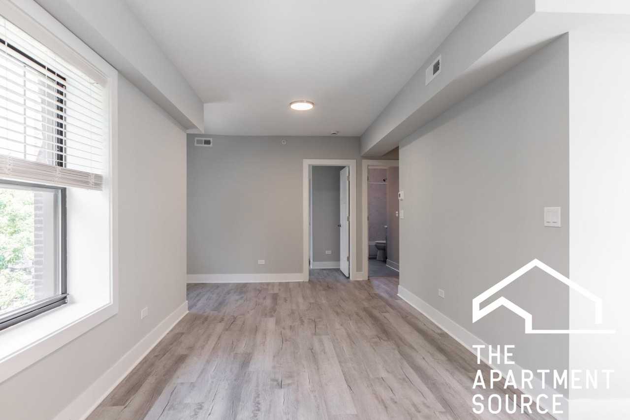 1133 Oak Ave #E1 - Photo 6 of 15