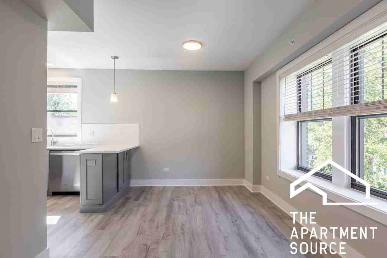 1133 Oak Ave #E2 - Photo 4 of 15