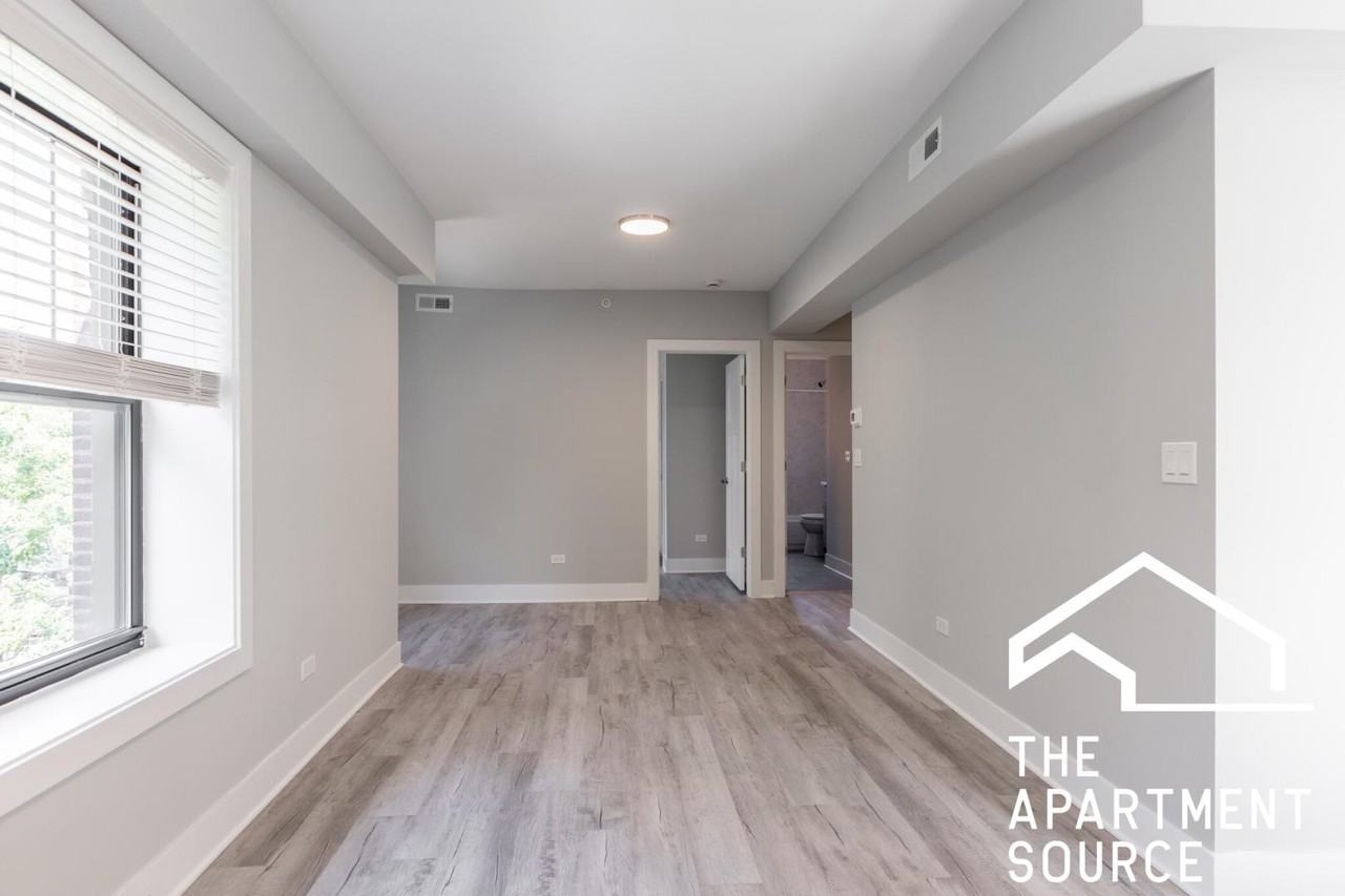 1133 Oak Ave #E2 - Photo 6 of 15
