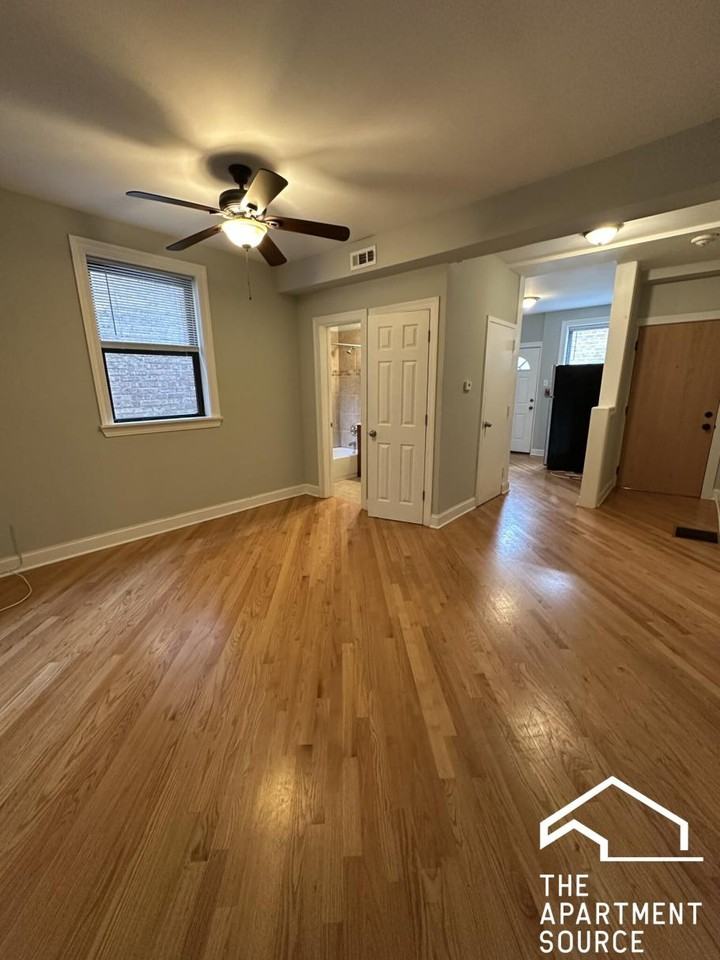 896 Green Bay Rd #06 - Photo 2 of 20