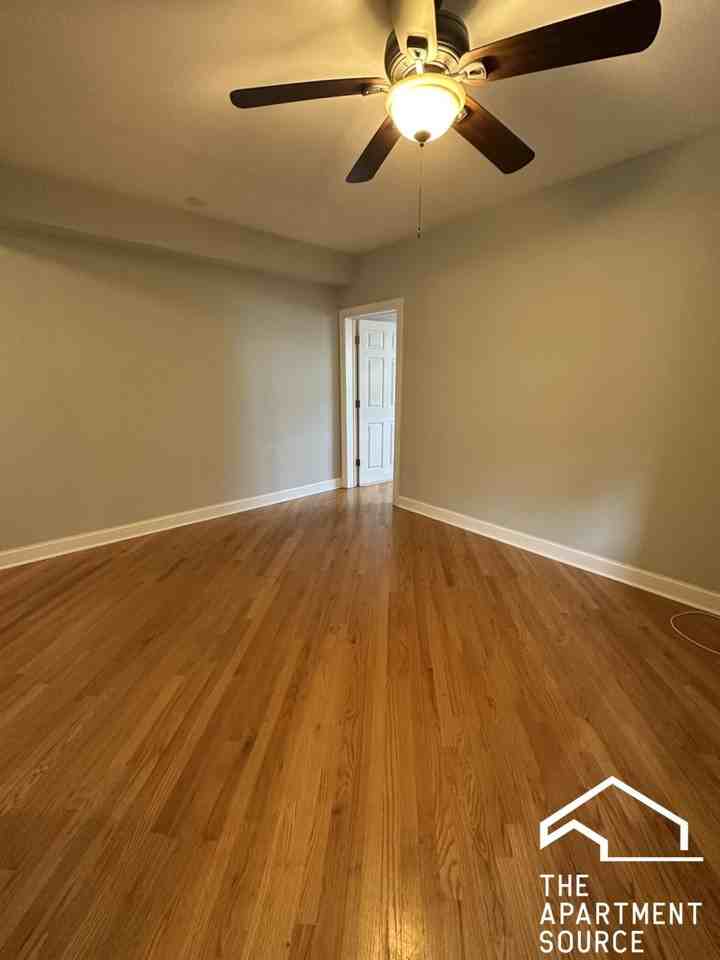 896 Green Bay Rd #06 - Photo 3 of 20