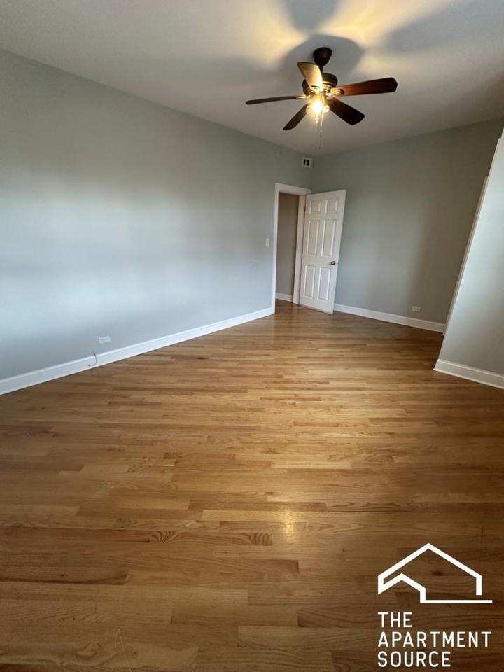 896 Green Bay Rd #06 - Photo 5 of 20
