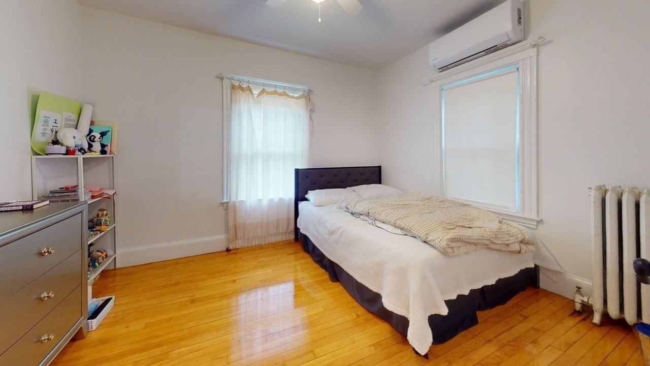 1173 Boylston St - Photo 5 of 12