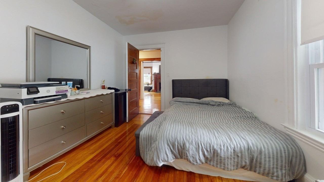 1173 Boylston St - Photo 7 of 12