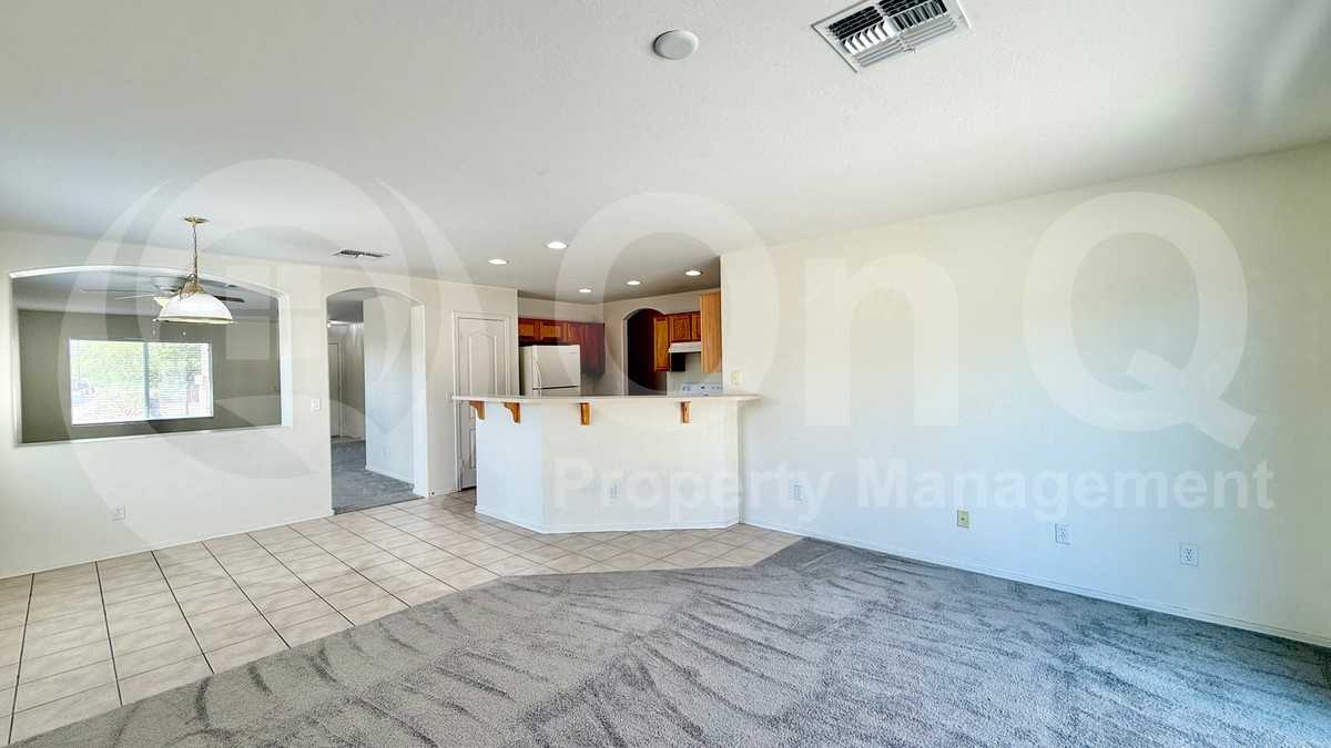 22932 W Morning Glory St - Photo 6 of 23