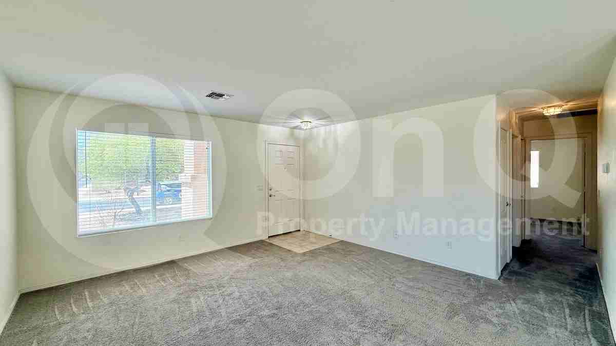 22932 W Morning Glory St - Photo 7 of 23