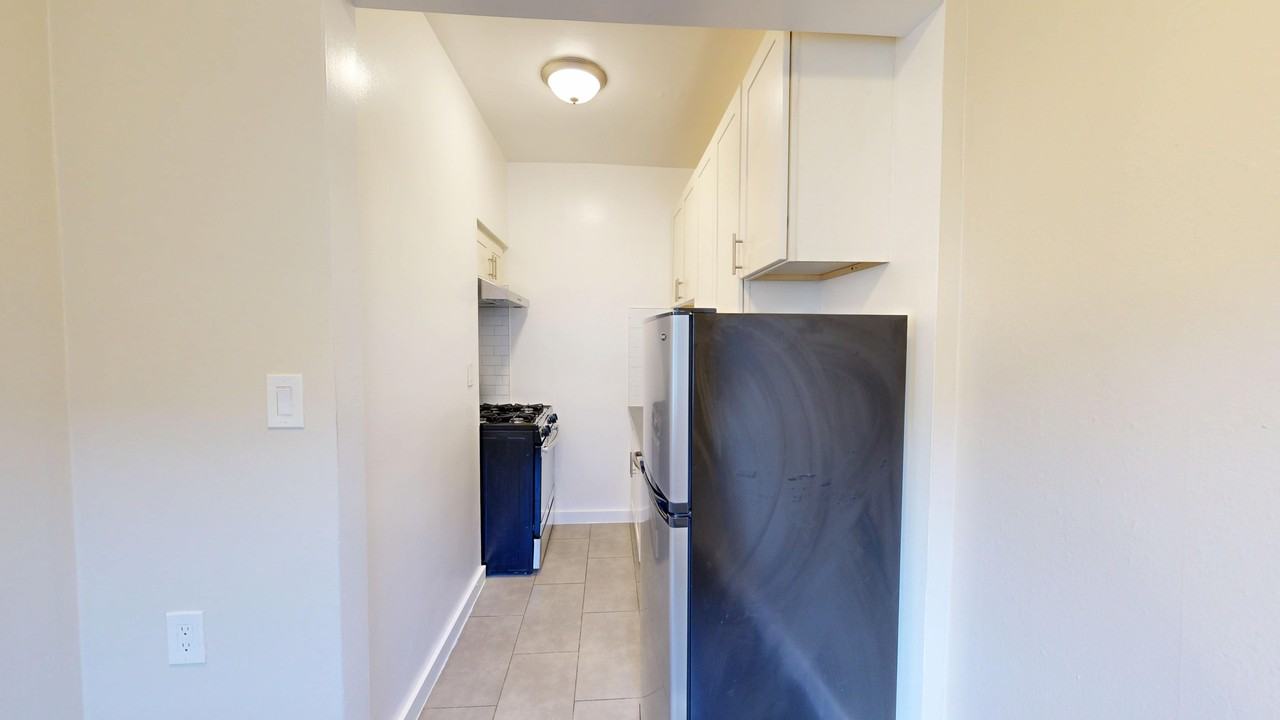 1520 Gough Street - Photo 3 of 23