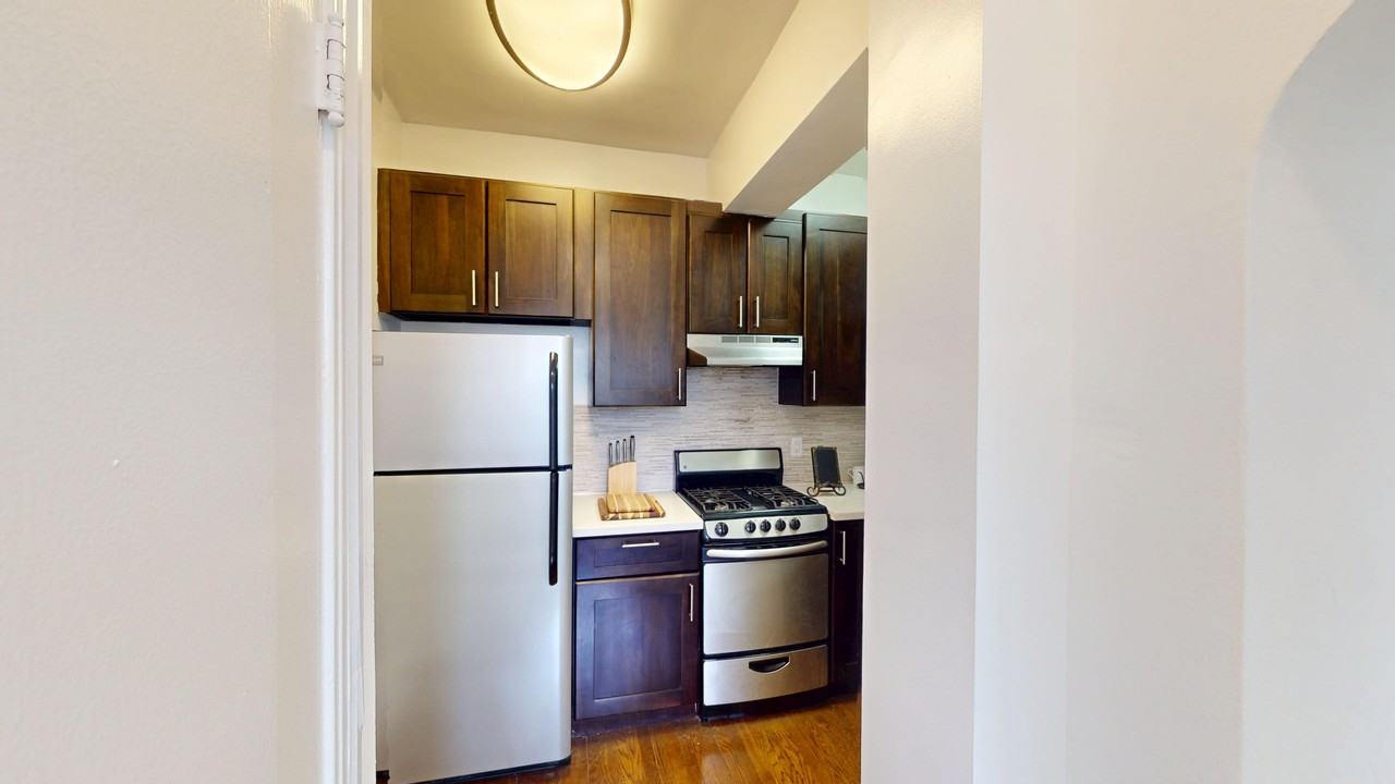 1520 Gough Street - Photo 3 of 50