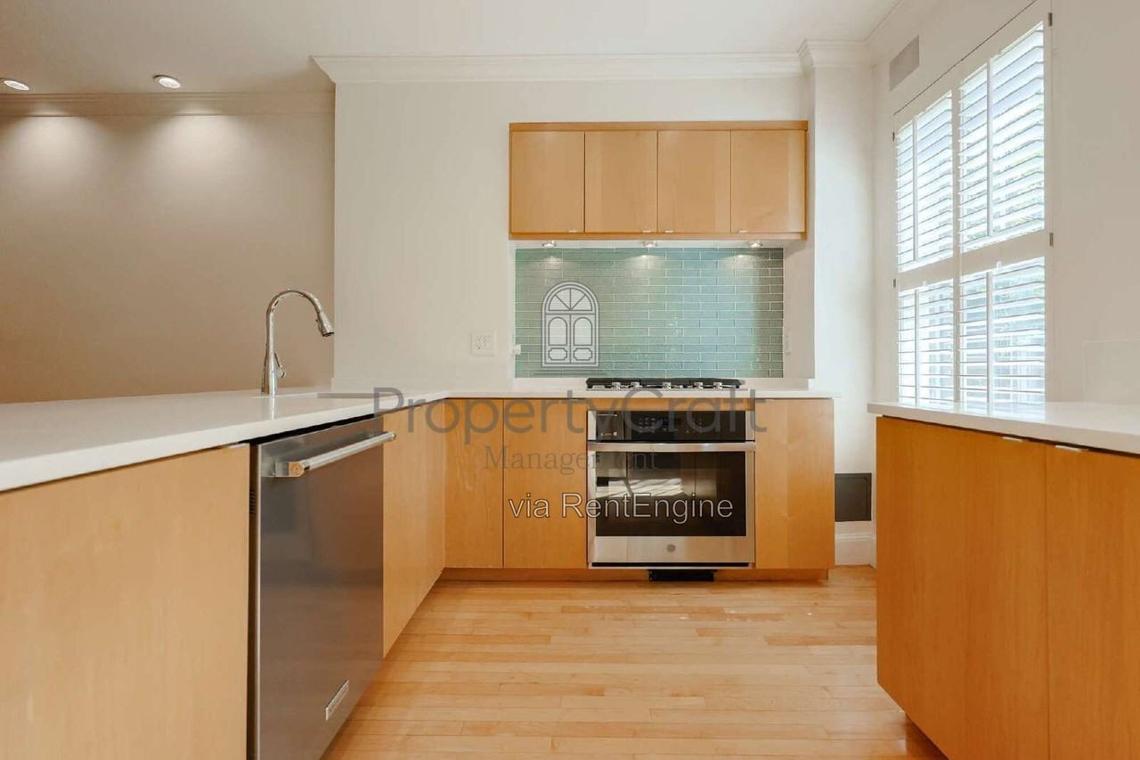 29 E Springfield St #1 - Photo 4 of 22