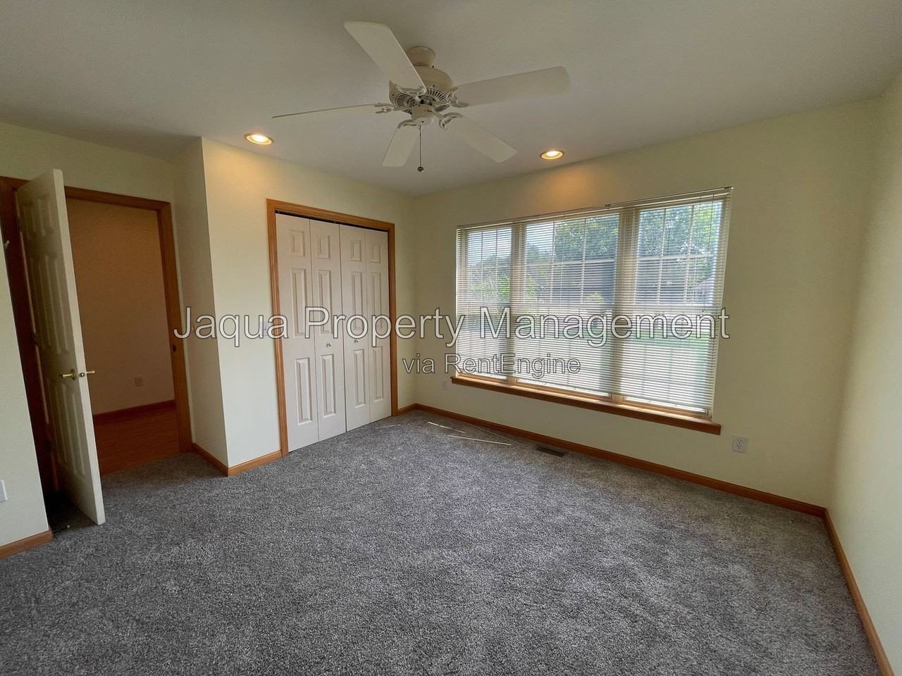 6228 Cross Bend Ct - Photo 5 of 16