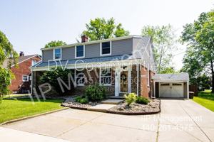 featured image of 1313 Richmond Rd