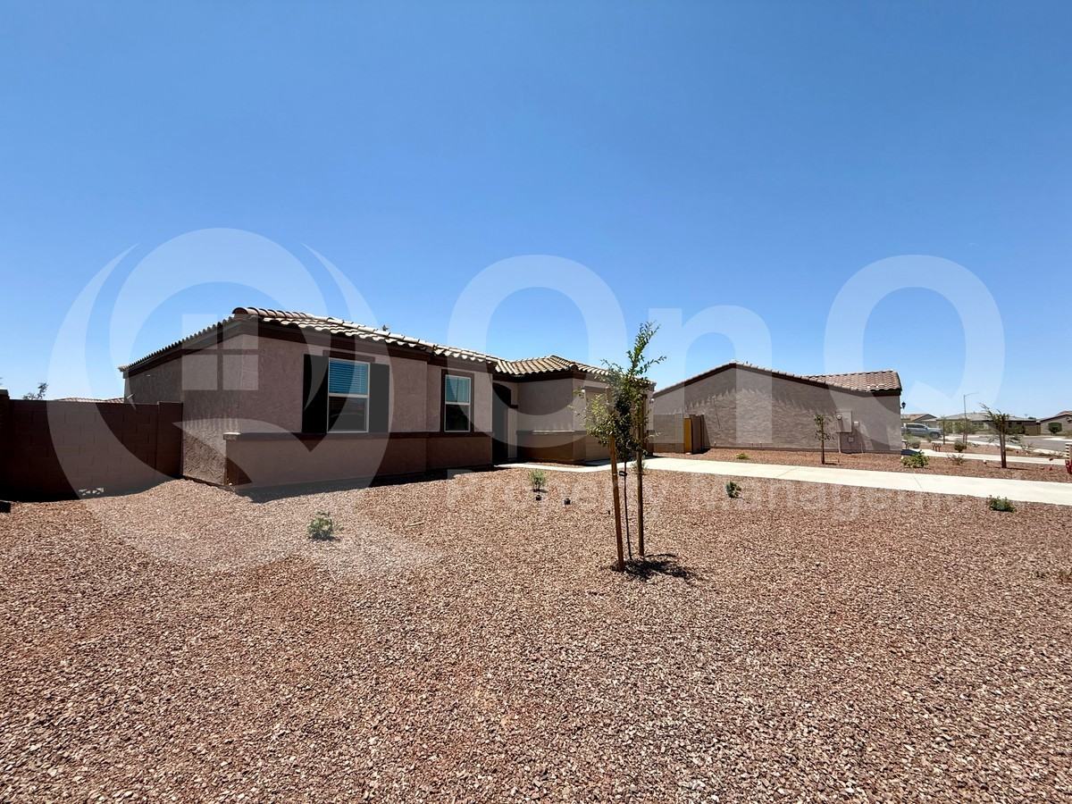 1477 E Chandler Ct - Photo 2 of 18
