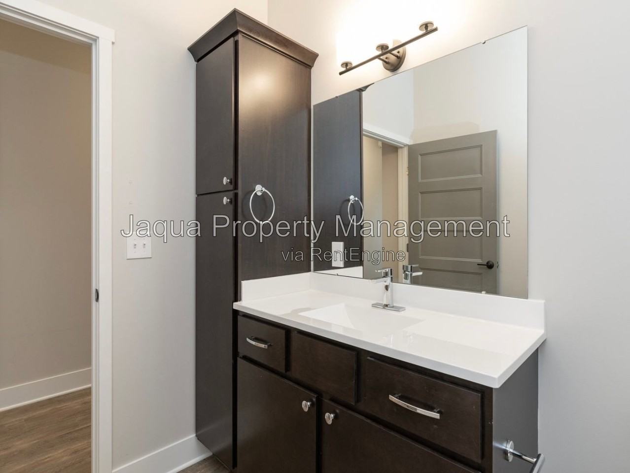 306 Center St - Photo 6 of 14
