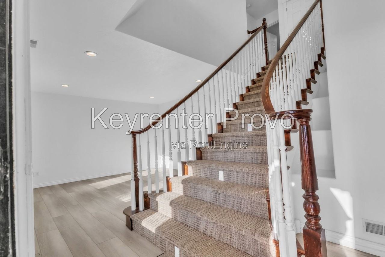 1559 Oak Cliff Dr - Photo 5 of 30